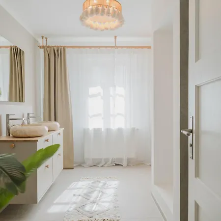 Boho - 5-4 * Koblenz (Rhineland-Palatinate)